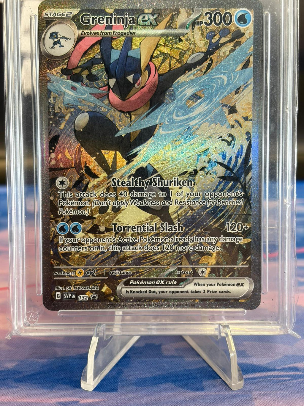 ACE 10 - GRENINJA EX 132 PROMO (2024 Shrouded Fable Black Star Promo)